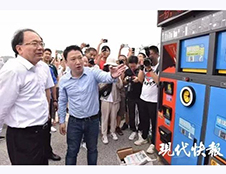 德瀾仕智能垃圾箱驚艷亮相無錫市垃圾分類啟動(dòng)儀式！